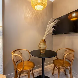 Apartment Sweett - Pavillon Madeleine, Paris
